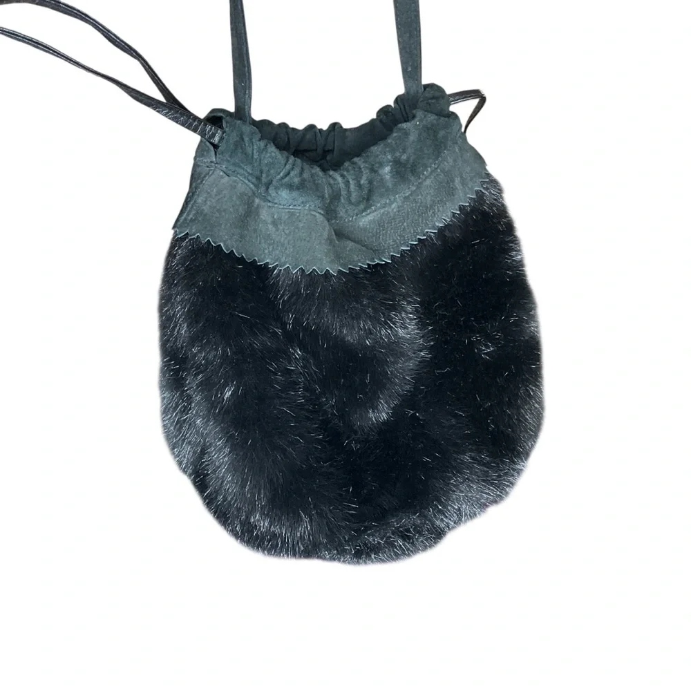 VTG 00s‎ Y2K Dennis Basso Faux Fur Shoulder Crossbody Bucket Bag Leather Black